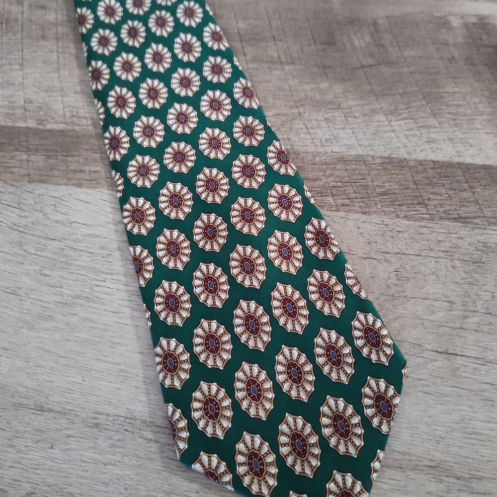 Burberry Green and Cream Geometric Floral Tie